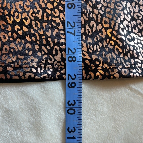 Metallic Leopard Print Top By Est 1946 Cato Sz 26/28 - Picture 9 of 9